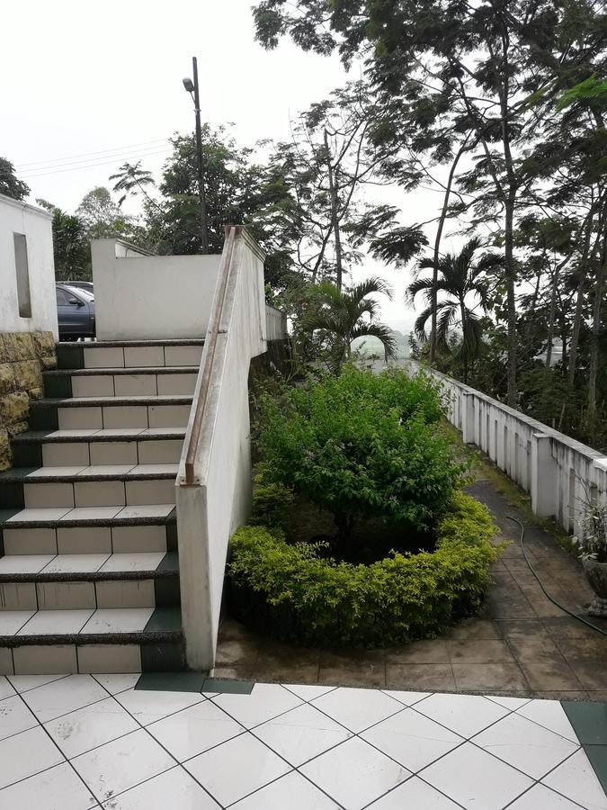Hotel Ecologico Riverside Quevedo Eksteriør bilde